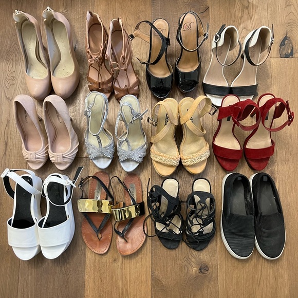 FREE SHOE WITH PURCHASE SIZE 6 - Picture 2 of 4